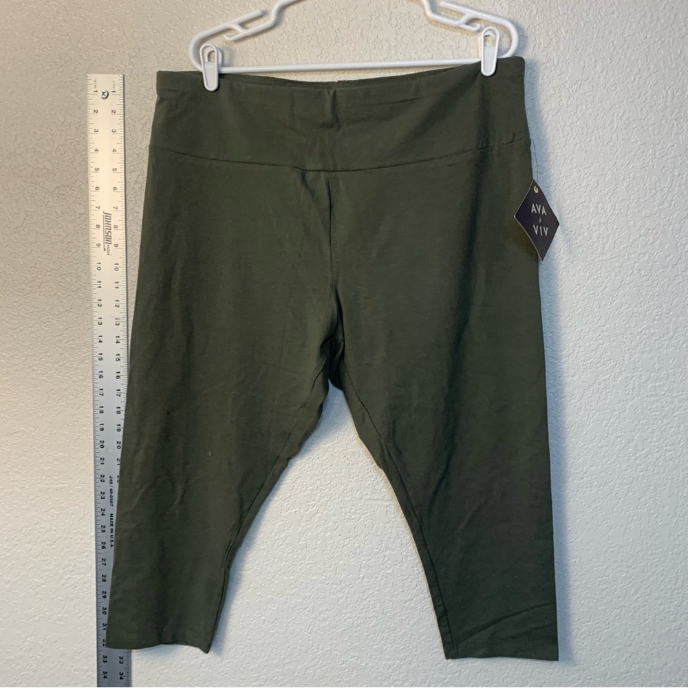 Ava & Viv  Green short Leggings